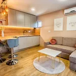 Apartman Apparition Hill