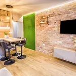 Apartman Apparition Hill