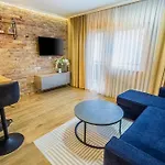 Apparition Hill Apartman