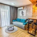 Apparition Hill Apartman *
