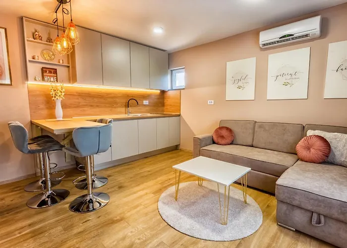 アパート Apparition Hill